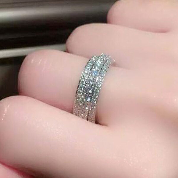 Exquisite Diamond Rings: Unisex Luxury Designs - Image 4