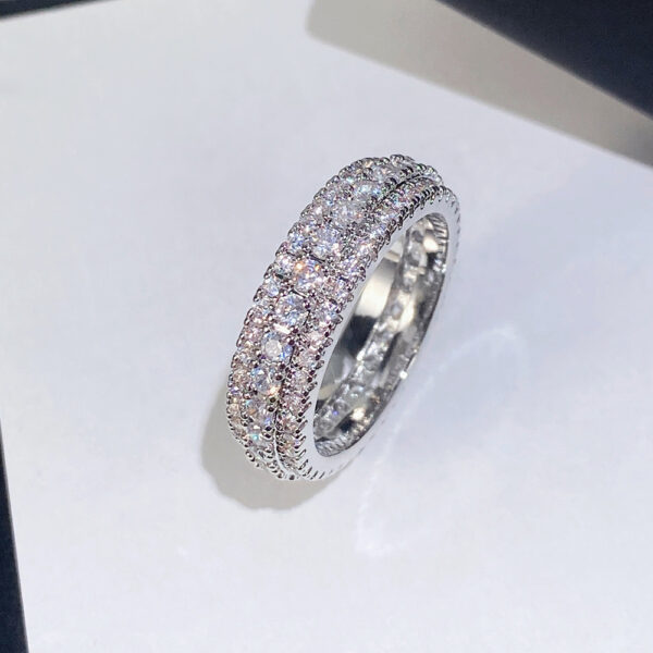 Exquisite Diamond Rings: Unisex Luxury Designs - Image 3